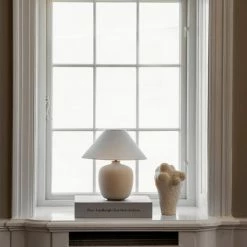 Menu | Torso Lamp 37 | Off White