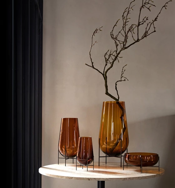 Menu Echasse Vase - Small, Amber 4 Menu Echasse Vase - Small, Amber