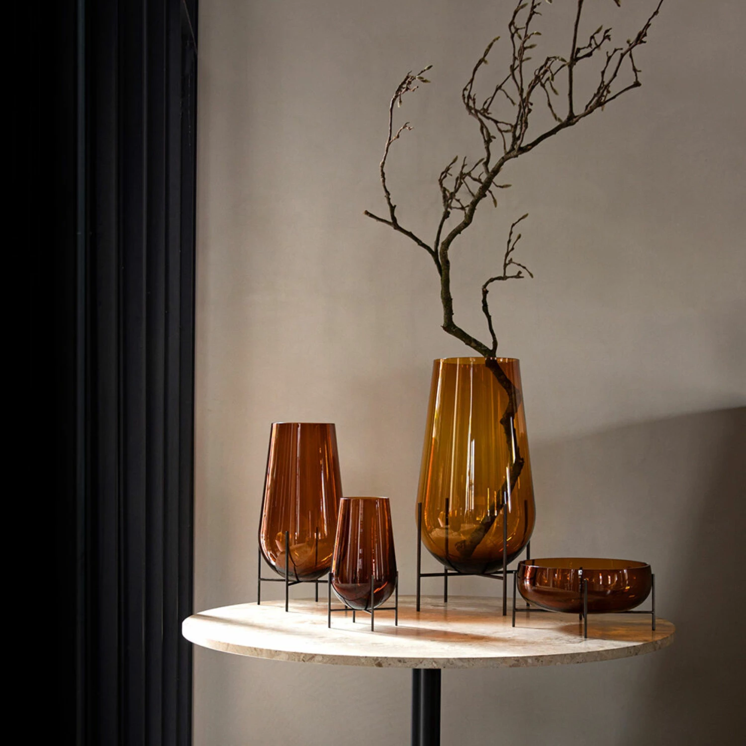 Menu Small Amber Echasse Vase with Bronzed Brass Stand 5 Menu Small Amber Echasse Vase with Bronzed Brass Stand